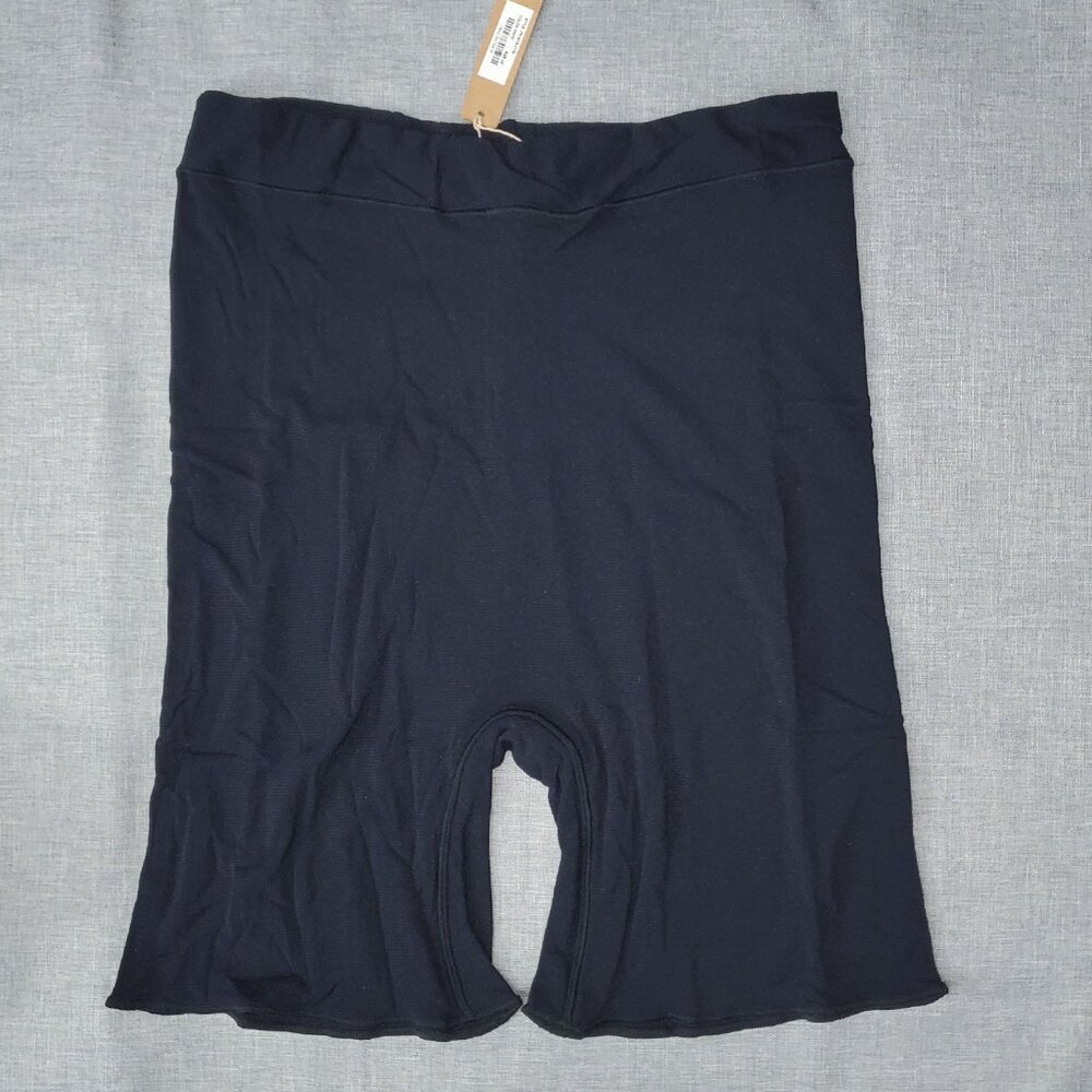 NWT SKIMS 4X Summer Mesh Mid Thigh Short ONYX